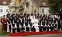 pics_albums_benedictoxvi_2007_09_01_9_b_0909_aus_abadia_12.jpg
