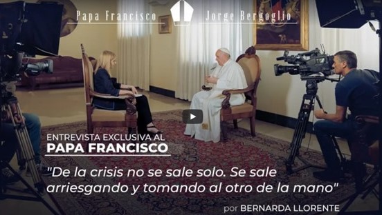 Papa Francisco “De la crisis no se sale solo. Se sale arriesgando y tomando al otro de la mano”