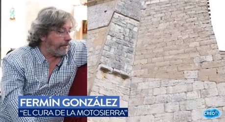 “El Cura de la Motosierra”: El párroco que ha restaurado los tejados de 600 iglesias en Burgos