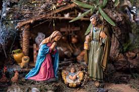 El belén, la estrella y el árbol de Navidad