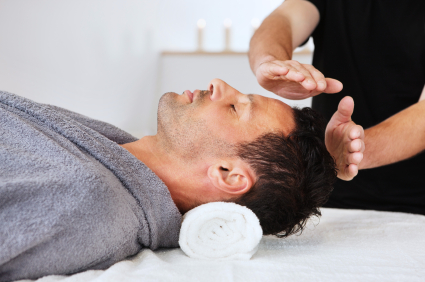 El reiki es invocar demonios con signos japoneses: para dejarlo, 5 consejos de un ex-practicante
