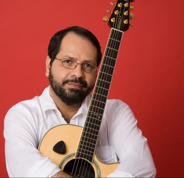 ‘Nuestra fe en vivo’:  Martín Valverde y su Banda