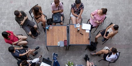 Club de Debate para Jóvenes Profesionales